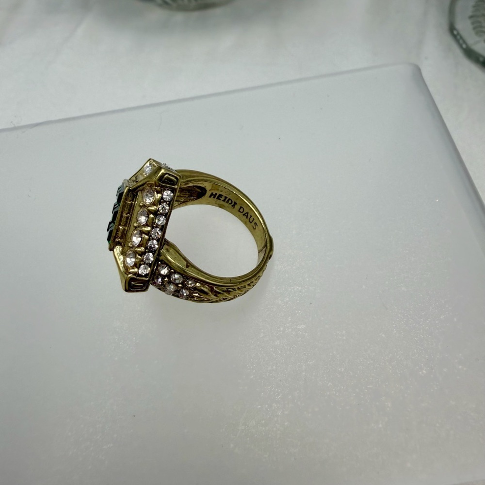 Heidi Daus Green  Crystal Statement Ring size 8. #412R - Picture 4 of 4